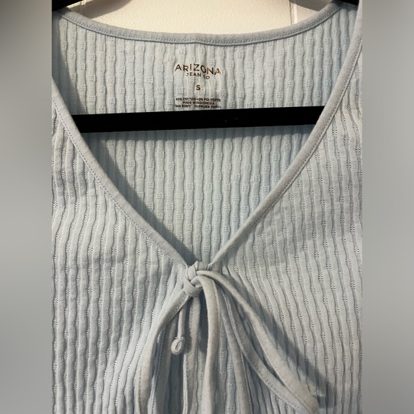 Coquette Y2K Blue V-Neck Ribbed Crop Top - Picture 2 of 4